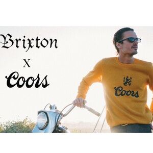 Men’s Brixton Coors BanquetGold crewneck lightweight sweater - Medium